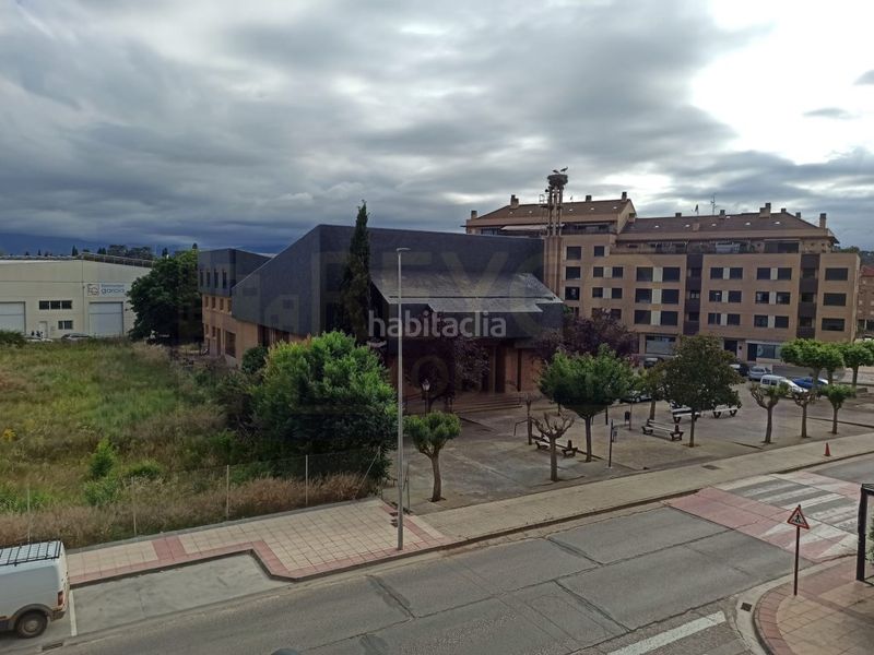Foto 4c6ddff3-ddbf-49bc-88c3-9ea9df84e94e. Pis a Nájera