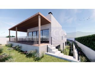 Chalet  Poligono vista alegre. Chalet urbano en carretera soria