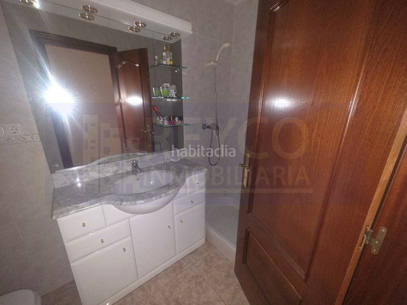 Foto f6bfcab7-8ae8-4a24-9032-6c8aae72e88d. Casa amb aparcament a Alberite