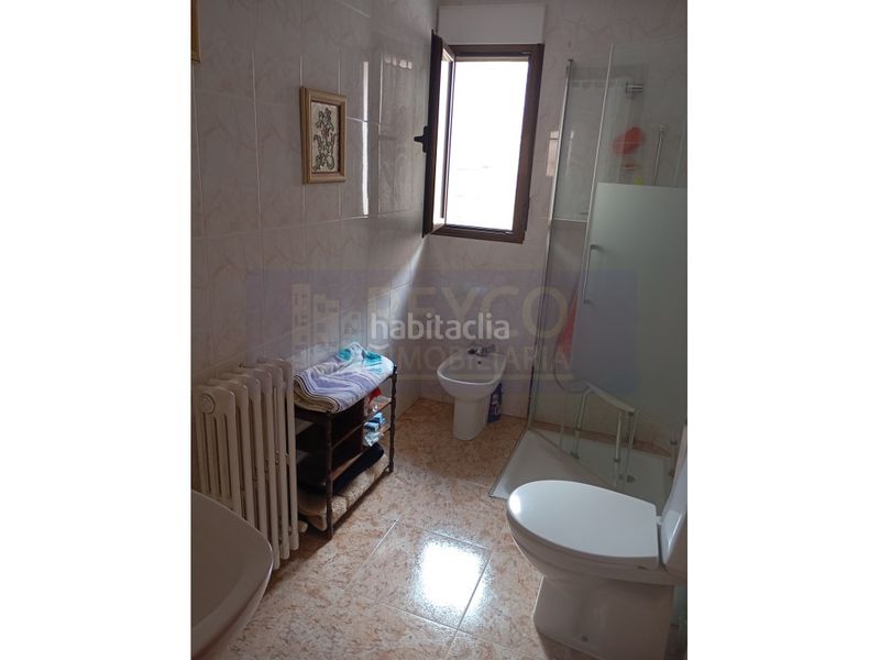 Foto cfc1beb3-397a-485e-9e9b-aab147d54e21. Casa a Estollo