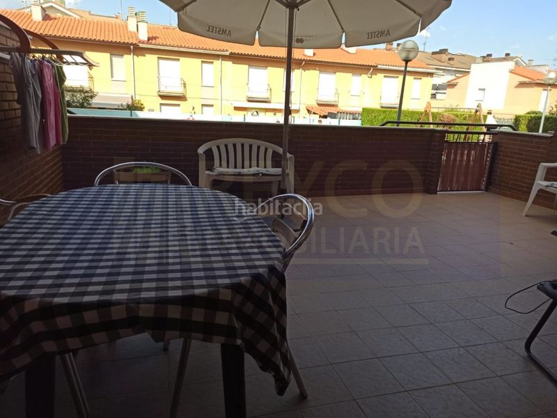 Foto ff03e4c3-a33d-48cc-b79a-b32dffeb3ce3. Apartament amb aparcament piscina a Alesanco