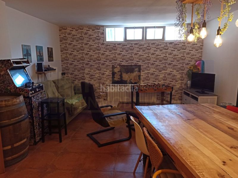 Foto 3246b06c-c6b6-4a87-81db-c20e5fe9c801. Casa amb aparcament a Cirueña