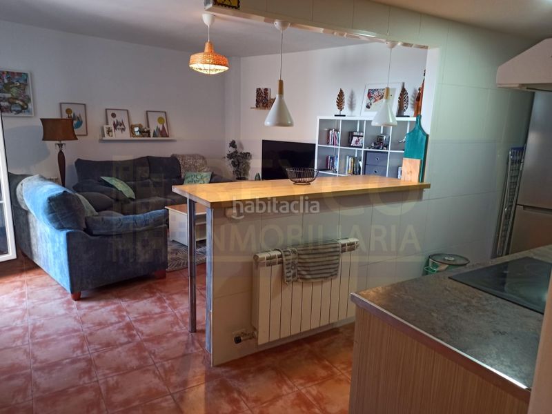 Foto bc057197-7199-4ff6-8dbe-76d2b4639e6c. Casa amb aparcament a Cirueña