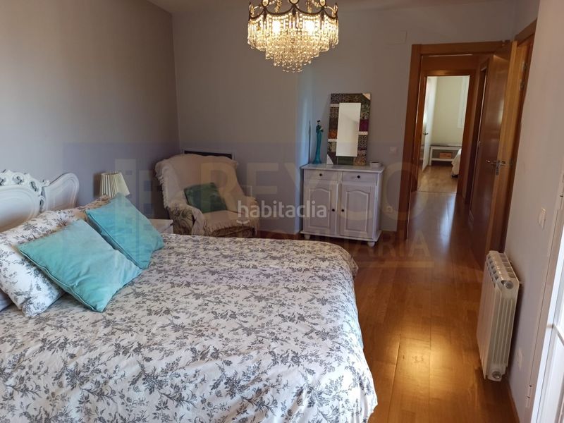 Foto be456433-683f-4f08-9754-fb036fd7a263. Casa amb aparcament a Cirueña