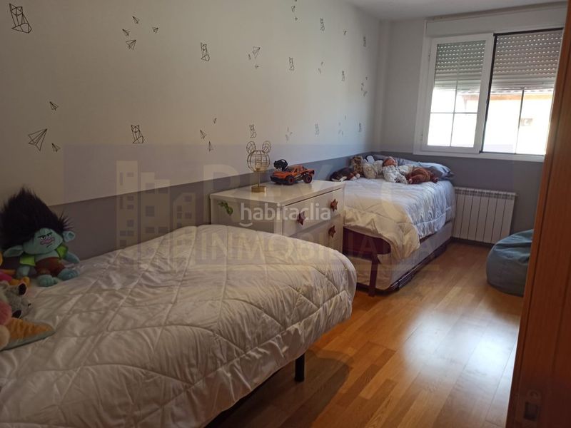 Foto dfbe50e9-f45a-4f97-8bc1-494457e1c9dc. Casa amb aparcament a Cirueña