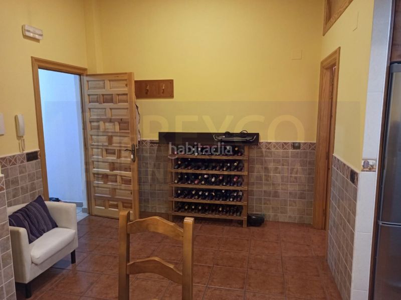 Foto a9e8b4dc-04b7-4013-a29e-1da3995cbf80. Local comercial a Nájera