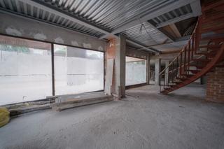 Local Comercial en Calle Anselmo Solar