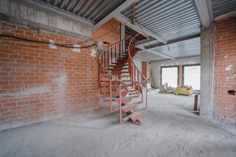 Foto 201d2fd4-94ba-455d-a0ac-786f5108683a. Alquiler local comercial en El Coto Gijón