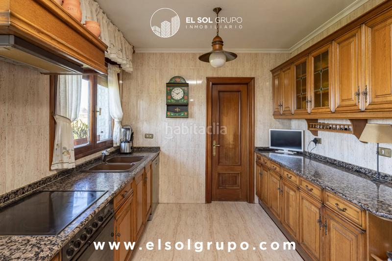 Foto 92f64f12-6bd5-4a97-8a31-273386d39937. Chalet en camino de los tejos 34 estupendo chalet en somio con piscina en Gijón