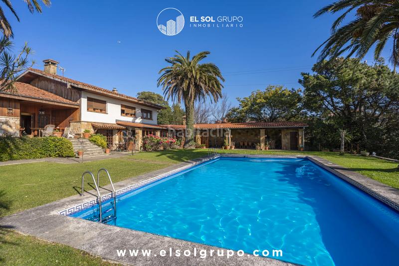 Foto dddb8c4b-c0e7-46f0-a709-9a668d6d9e90. Chalet en camino de los tejos 34 estupendo chalet en somio con piscina en Gijón