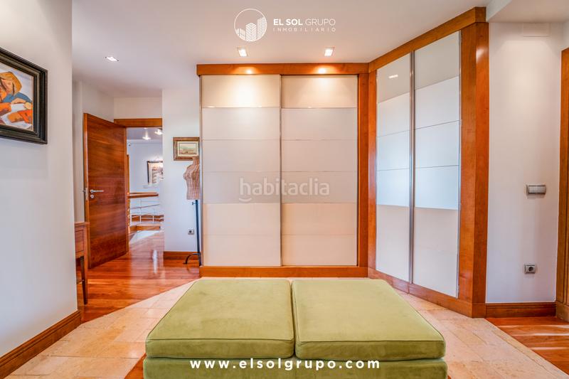 Foto 677fb780-566e-41cf-ae27-df8041acaf95. Casa en camino nogales 4 chalet en somio impecable en Gijón