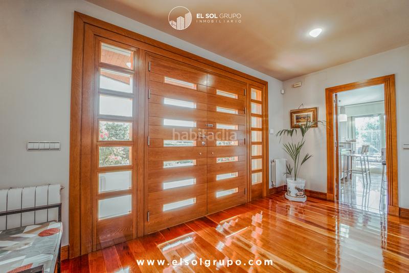 Foto b1a09568-a919-438b-8ccd-8ac637b37848. Casa en camino nogales 4 chalet en somio impecable en Gijón