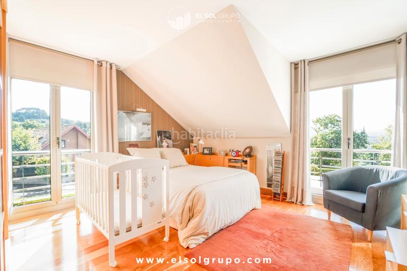 Foto f0654704-2d04-436e-ab71-6b4de5d021fb. Casa en camino nogales 4 chalet en somio impecable en Gijón