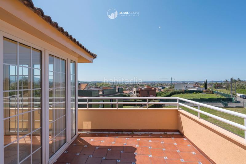 Foto e122c4c4-9ecc-4a96-aa39-9a7636e19920. Chalet estupendo chalet en somio en Somió Gijón