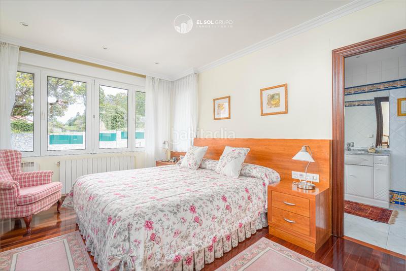 Foto e952d925-bff9-43ea-a445-2b3fd7c82ad6. Chalet estupendo chalet en somio en Somió Gijón