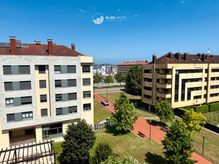 Flat  Calle de álava. ¡impecable y luminosa vivienda con garaje y trastero!