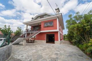 Chalet en Calle del marqus de muros 25. Casa independiente en el corazn de muros de naln!