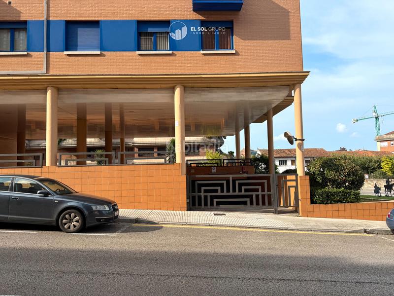 Foto ecf4dadf-2b4d-4881-9b82-30d5c54d6d6c. Posto auto in calle quevedo 79 in El Coto Gijón