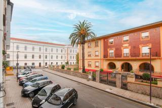 Etagenwohnung  Calle tirso de molina. Piso en venta en el coto, para reformar!