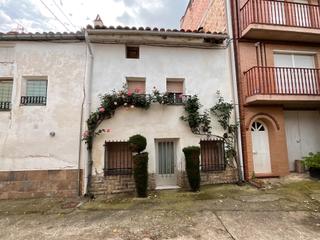 House in Avenida de la rioja 112a