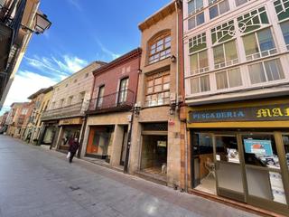 House in Calle pinar 67