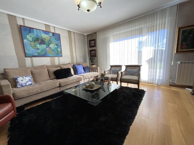 Foto 701e6fc3-28d8-4c7d-9fb3-6ed5e55fddb8. Casa pareada en urbanizacion campo de golf Cirueña 49 espectacular chalet en el campo de golf . (la rioja). dispone de jardin privado asi como piscinas y zonas verdes . en Cirueña