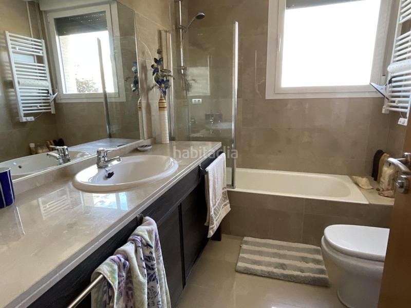 Foto 9fb6f1e5-587b-4240-9dcc-4ec81836492d. Casa pareada en urbanizacion campo de golf Cirueña 49 espectacular chalet en el campo de golf . (la rioja). dispone de jardin privado asi como piscinas y zonas verdes . en Cirueña
