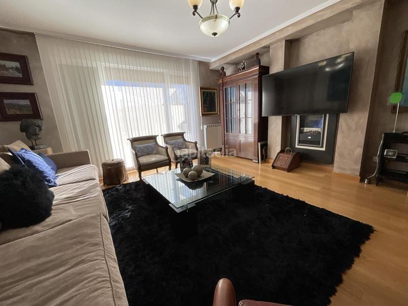 Foto bbd64369-27b0-40c3-9671-c5b049bf71ba. Casa pareada en urbanizacion campo de golf Cirueña 49 espectacular chalet en el campo de golf . (la rioja). dispone de jardin privado asi como piscinas y zonas verdes . en Cirueña