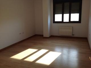 Flat in Avenida de los cuerpos de obras publicas 29