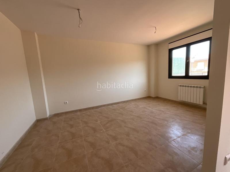 Foto 766b3215-73e4-45f3-90eb-b1612efb04f3. Reihenhaus mit kamin parking in Alesanco