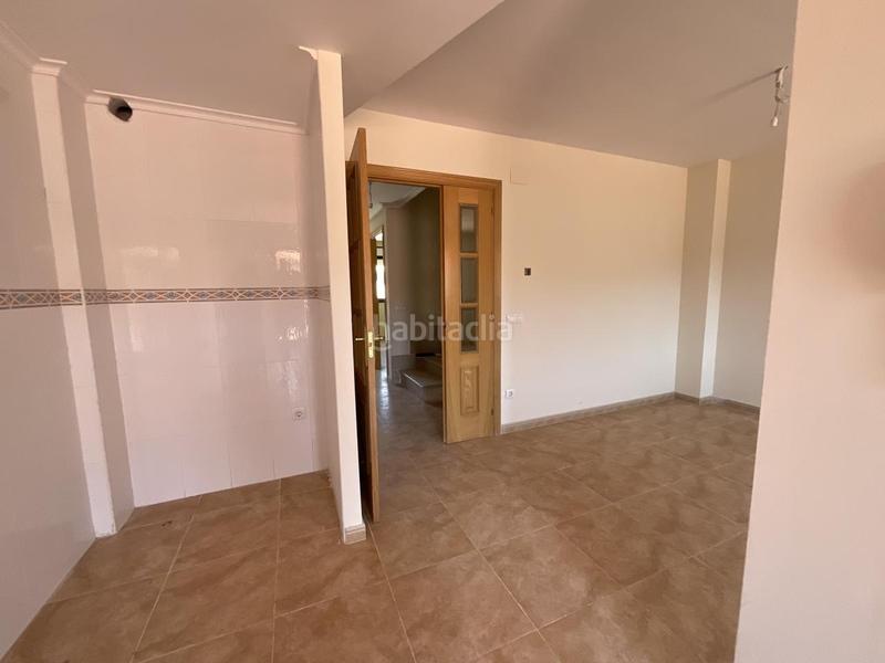 Foto 7c553174-445a-4bfc-824e-70ad3b7a5eaa. Reihenhaus mit kamin parking in Alesanco