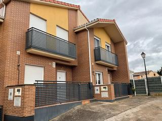 Casa adossada  Calle cofradía san sebastian mártir. Unifamiliar en alesanco (la rioja)