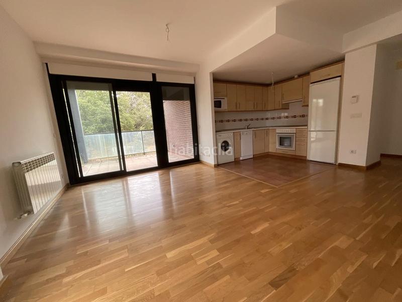 Foto 2d0e5e75-1a35-41ab-bd01-c30f79c246cb. Piso en avenida la rioja 104 espectacular vivienda en el campo de golf (la rioja). en Cirueña