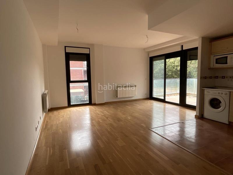 Foto 7756fddf-e08f-438d-8400-4839fc0e7ea1. Piso en avenida la rioja 104 espectacular vivienda en el campo de golf (la rioja). en Cirueña