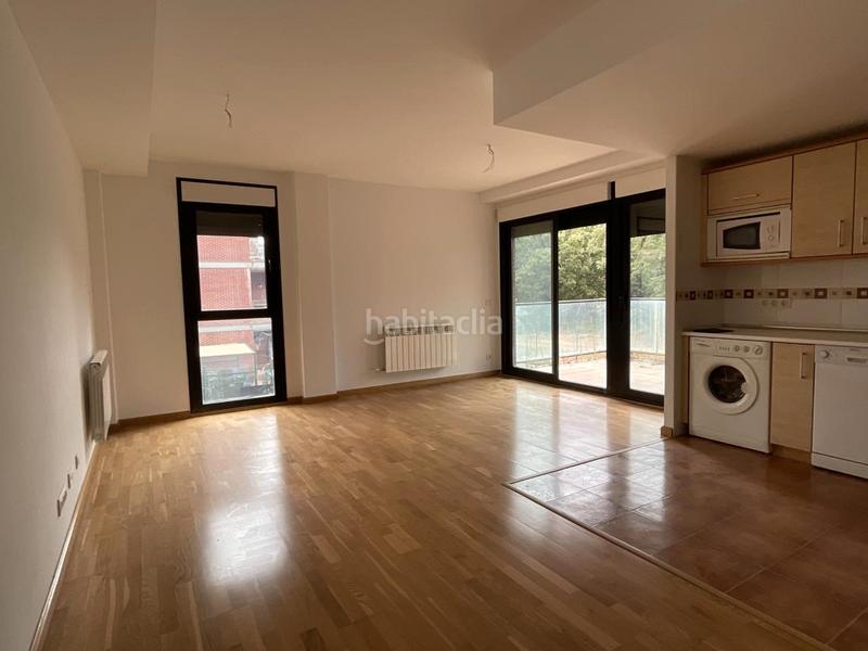 Foto c73b3a32-1bf8-45fc-b3ba-a1d3029b7de4. Piso en avenida la rioja 104 espectacular vivienda en el campo de golf (la rioja). en Cirueña