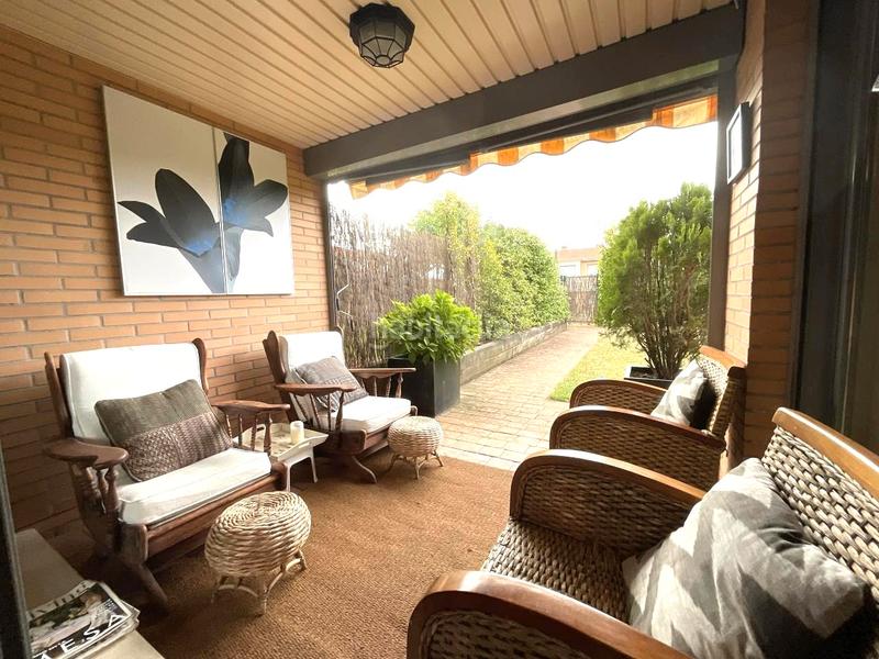 Foto 1f116e6f-3446-479a-b338-faf7ea205ad9. Reihenhaus mit heizung pool in Cirueña