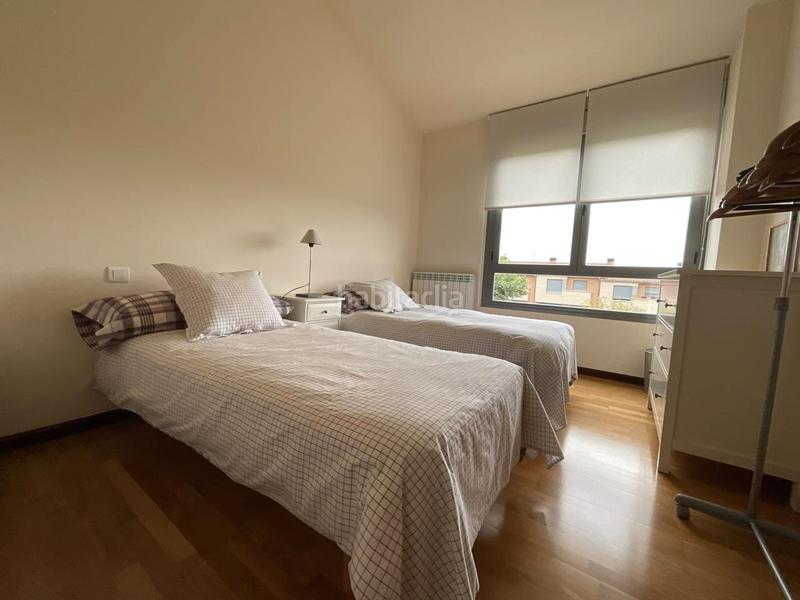 Foto 670413e1-44e8-4990-bea9-0707a7a876b1. Reihenhaus mit heizung pool in Cirueña