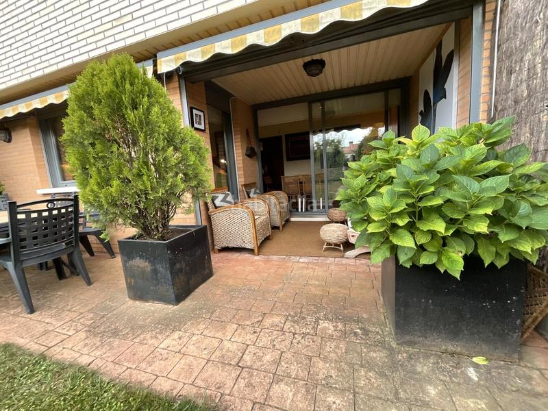 Foto 83fc1fe4-852a-4033-8997-cd1a024a223b. Reihenhaus mit heizung pool in Cirueña