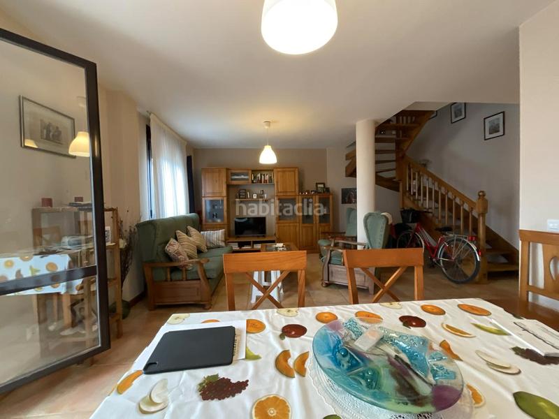 Foto e09095fd-4ec1-4e0f-bda5-4011370e4f4f. Semi detached house in Alesanco