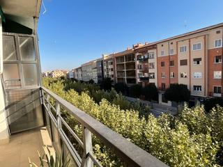 Pis  Avenida juan carlos i. Piso en santo domingo de la calzada (la rioja)