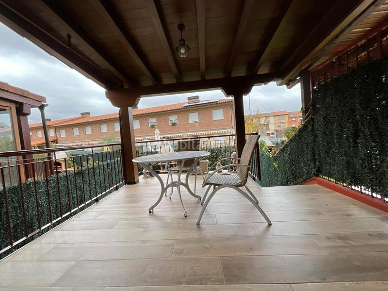 Foto 40f79835-d6b8-46ee-867d-23ceea34da41. Casa adossada amb calefacció a Alesanco