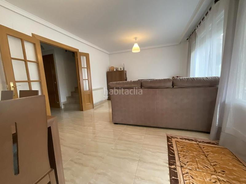 Foto 6afc9438-6c4c-4b21-91de-22cd01ffd559. Casa adossada amb calefacció a Alesanco