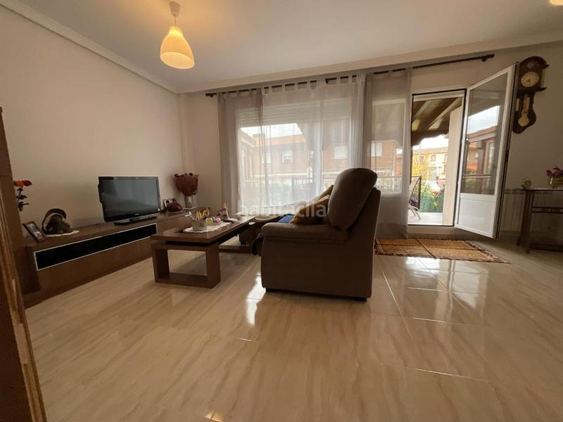 Foto 6c3bd783-d17c-4895-8025-7b1d5678f23b. Casa adossada amb calefacció a Alesanco