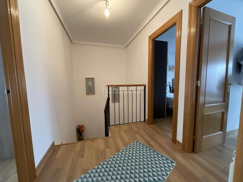 Foto a893f117-2207-42d6-bebd-d7ebb3176ba8. Casa adossada amb calefacció a Alesanco