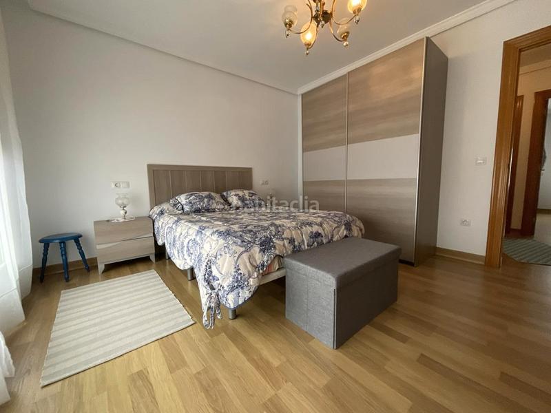 Foto a9dca95e-2ed1-436d-9e71-7c4af5e92970. Casa adossada amb calefacció a Alesanco