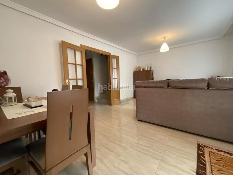 Foto be0678f4-d5d9-4aec-9ac2-e8985ca37790. Casa adossada amb calefacció a Alesanco