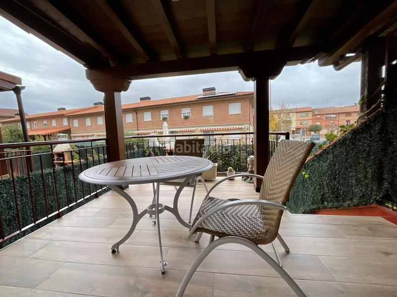 Foto ceec71df-aa07-45d9-b123-049040c21655. Casa adossada amb calefacció a Alesanco