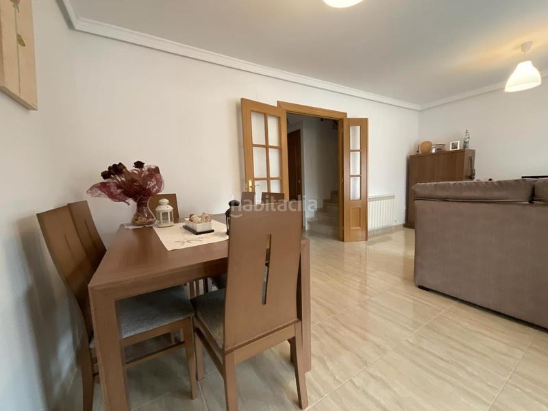 Foto ded81da0-bc22-4553-ad7f-56035212382c. Casa adossada amb calefacció a Alesanco