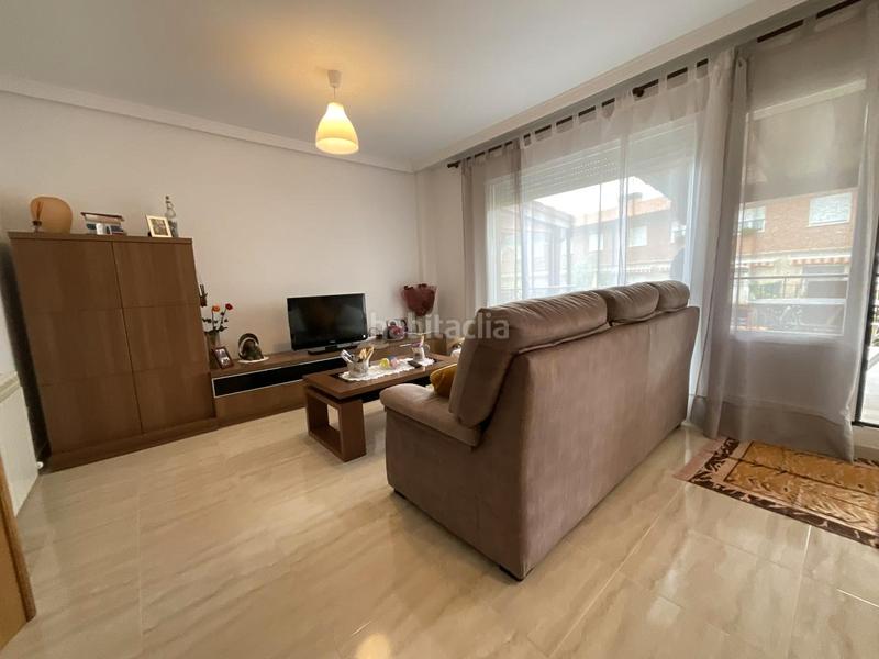 Foto f18ada4b-d417-4f9a-bff1-9a9fcbe9340e. Casa adossada amb calefacció a Alesanco