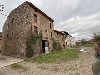Casa  Plaza las eras. Casa en ojacastro (la rioja)
